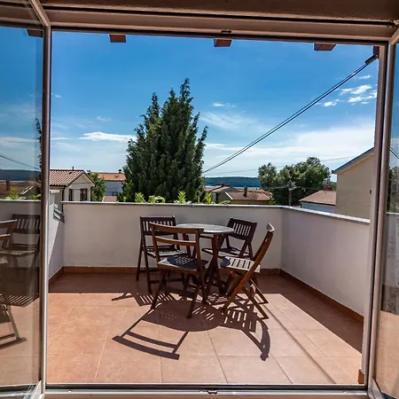 Regi Villa