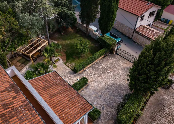 Regi Μεντουλίν